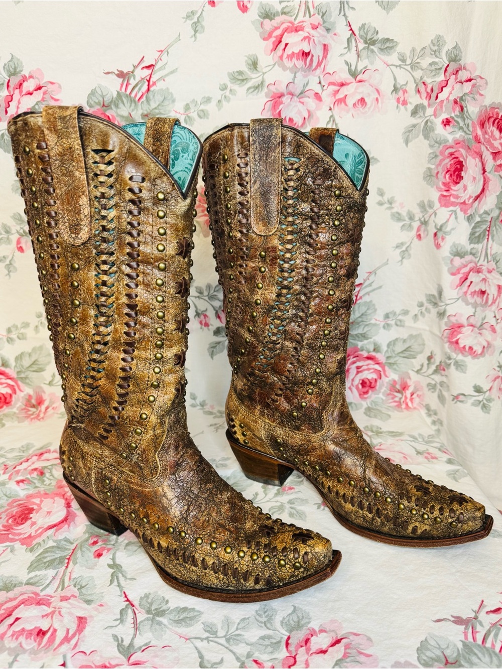 Women’s Corral distressed leather cowboy with studded and stitching detail